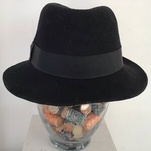 Vintage microfelt wool fedora. “Edgar~Desoto”.